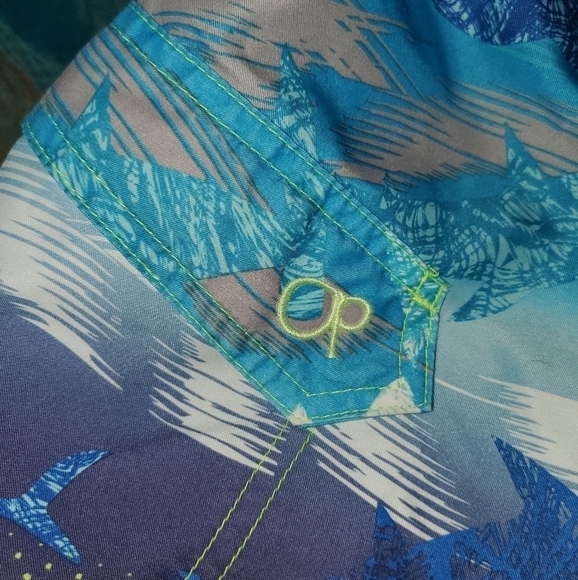 Swim trunks with waves and sharks EUC small - Picture 2 of 4